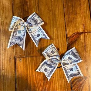 Money Bows